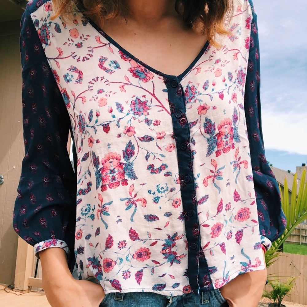 Long Sleeve Patterned Tee